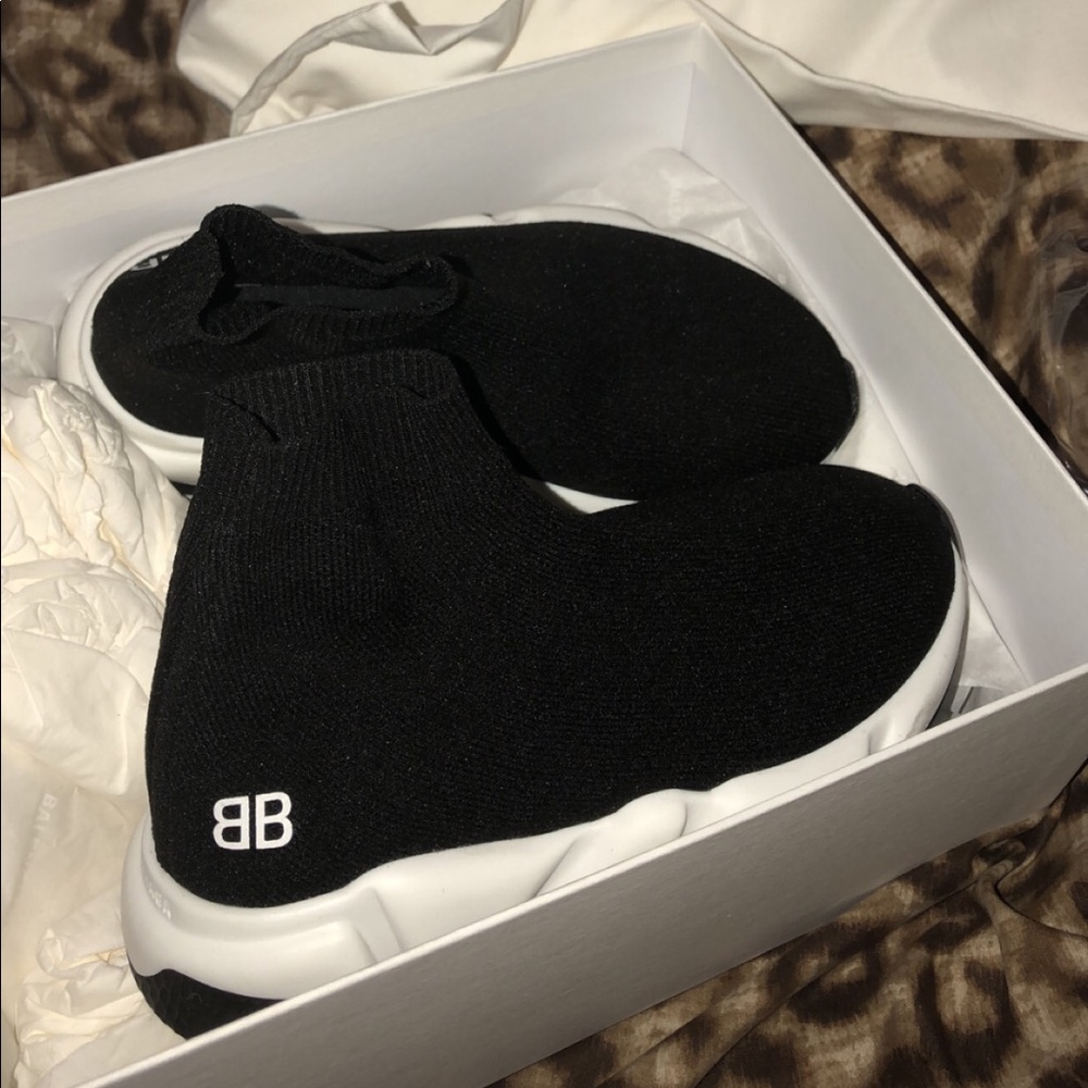 Balenciaga‘s size 12/13c